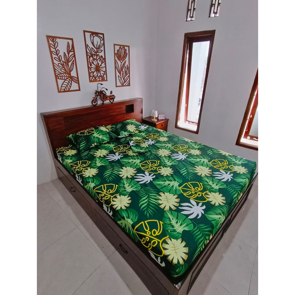 SPREI HOMEMADE 160X200 CM SEPREI HOME MADE ANEKA MOTIF