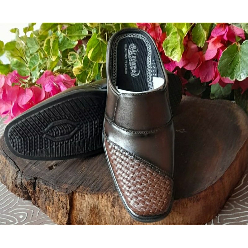 Halkoneku Sandal Selop Formal Bustong Pria