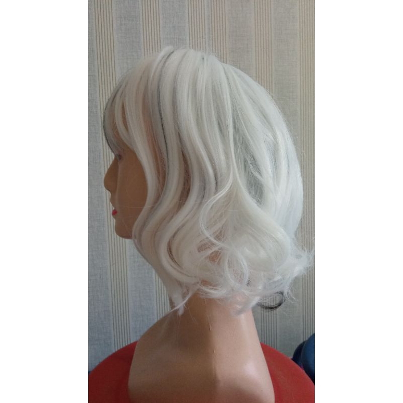 wig wanita ikal pendek half black white