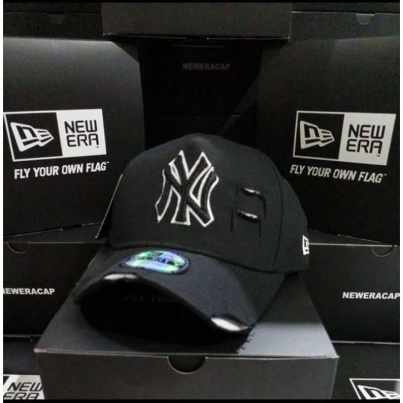 TOPI BASEBALL HAT DAMAGE RIPPED SOBEK NY NEW YORK YANKEES GRADE ORI/MIRROR