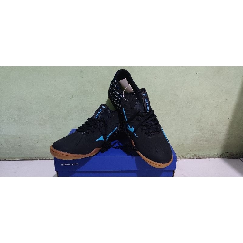 Sepatu Futsal Mizuno Rebula Sala Pro In