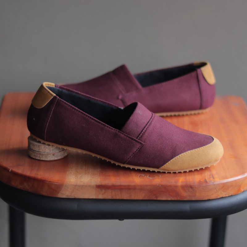 Sepatu Slip On Pria Casual Formal Kanvas Kerja Kuliah Kondangan