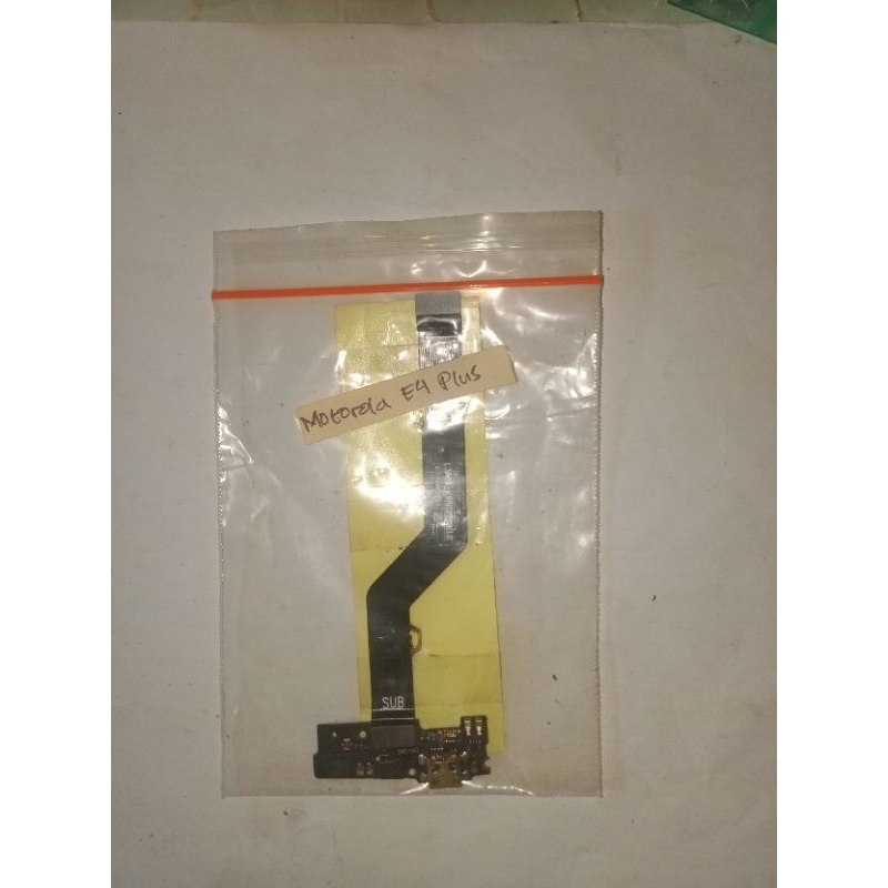Bord charger/papan chargaer dan Fleksibel (Fullset) Motorola E4 plus Original cabutan