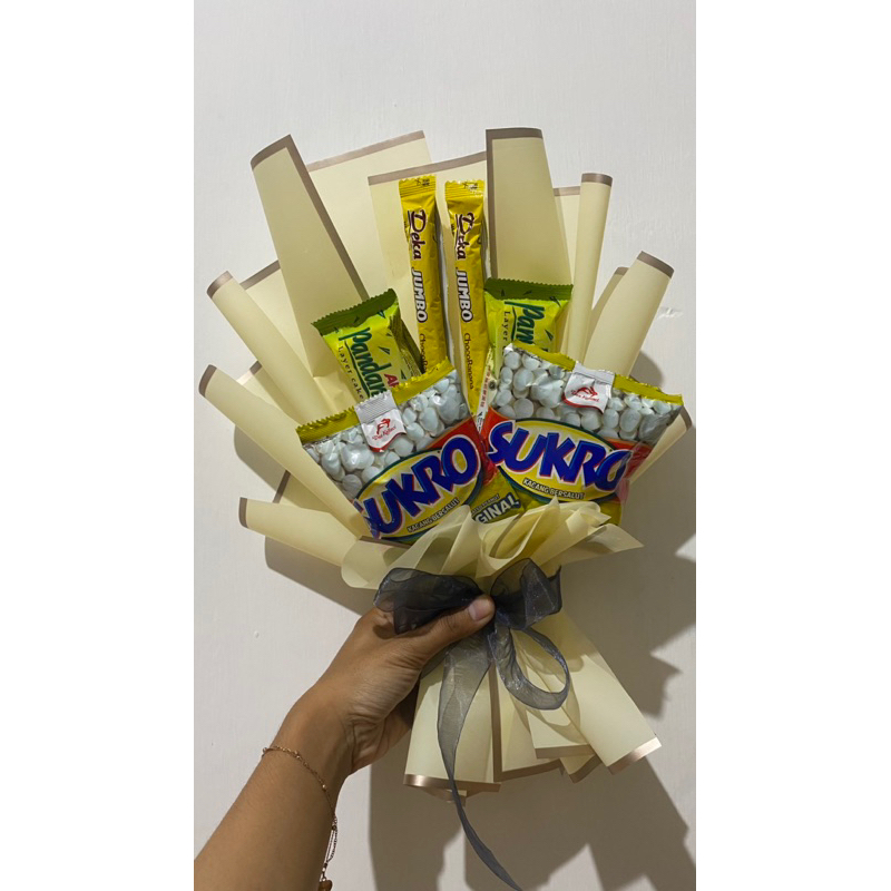 

Aneka Buket Wisuda/ buket bunga/buket snack/buket uang