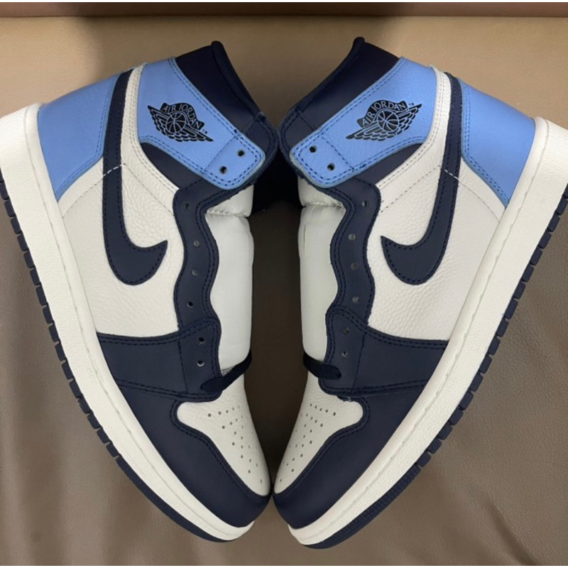 NIKE Air Jordan 1 High Obsidian UNC