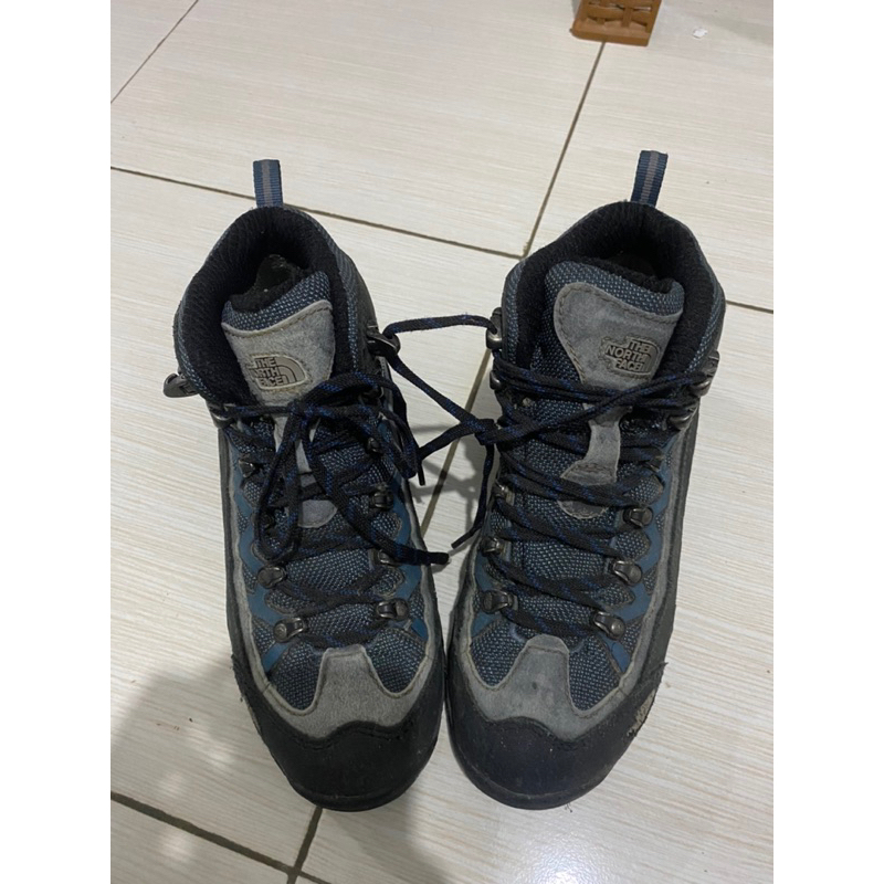 Sepatu Outdoor Tnf vibram aztec second good condition Original