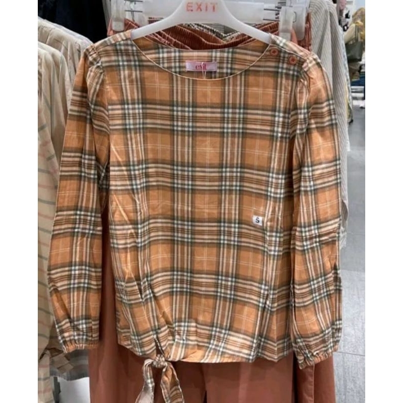 BLOUSE EXIT