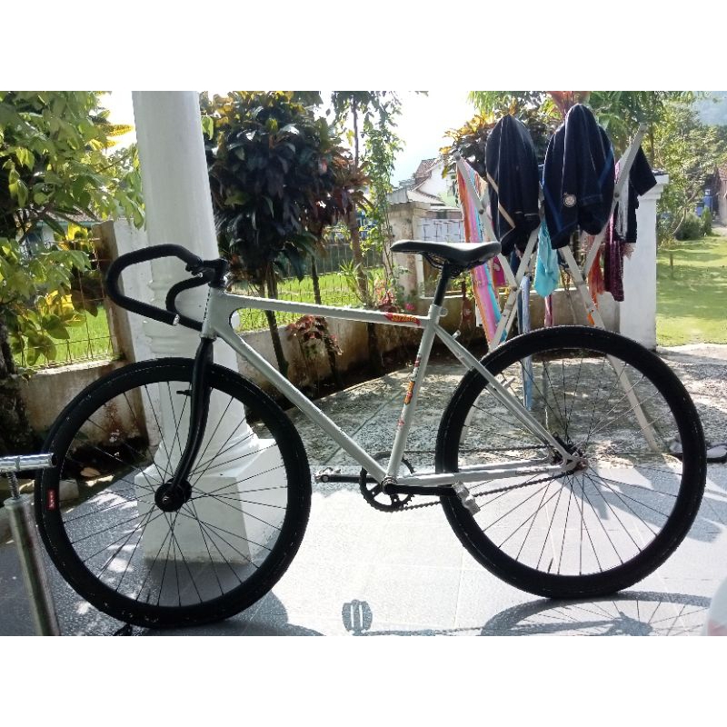 sepeda fixie bekas