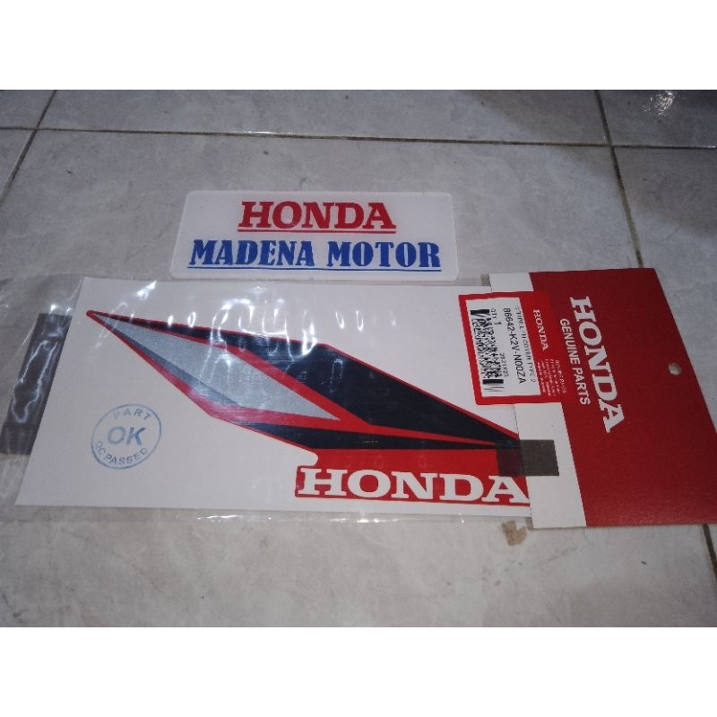 Stiker Body Depan Kiri Type 2 Honda Vario 125 eSP K60R ORIGINAL 86642K2VN00ZA