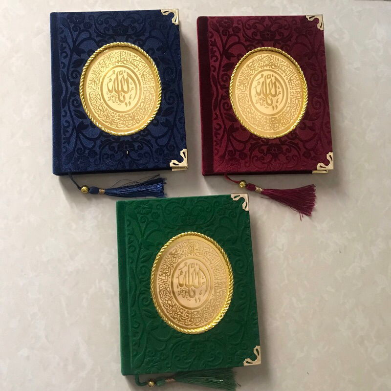 

Buku Yasin Dengan Cover Beludru Kertas Art Paper 256 Halaman Pakai Rumbai