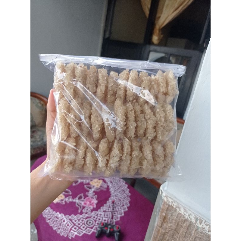 

AMPYANG TERASI AMBYAR 500GR ISI 38PCS