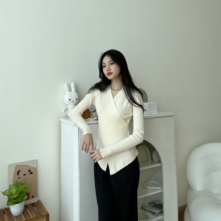 Eyri Knit Blouse - Atasan Rajut - Korean Casual Top