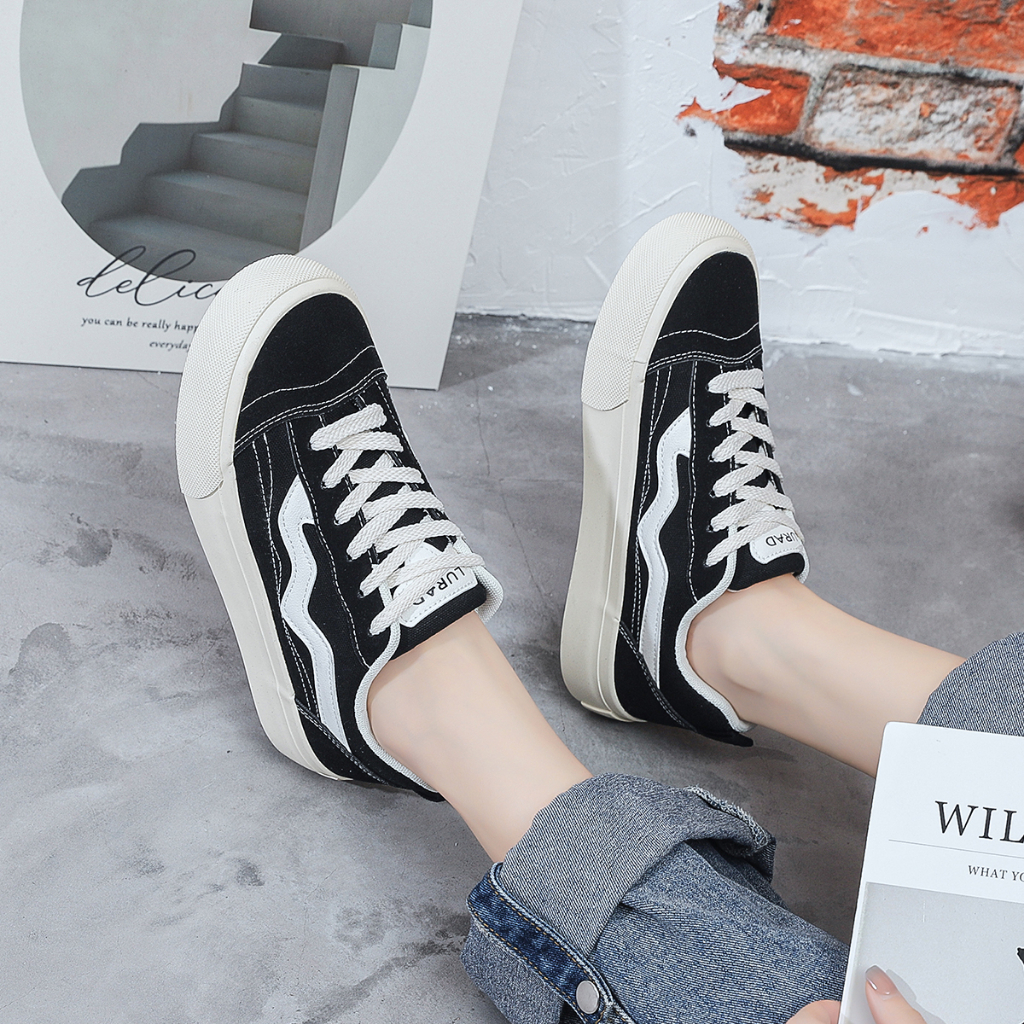 LURAD Sneakers Hitam Sneakers Wanita Sepatu Cewek Sepatu Olahraga Tali New Arrival Sepatu Warna Kece