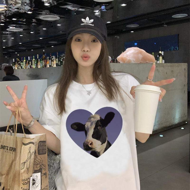 Print T-shirt Kaos Lengan Pendek Cartoon Loving Cow Printing Oversize Atasan Wanita Korean Style