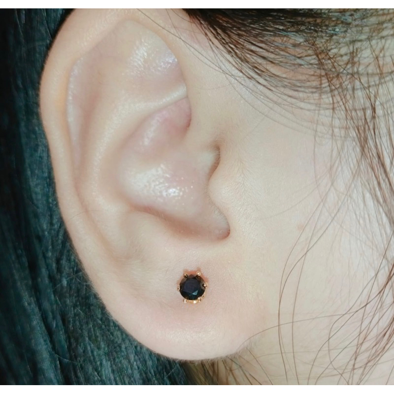 Giwa tusuk wanita batu hitam / Black diamond earring / Anting batu warna emas