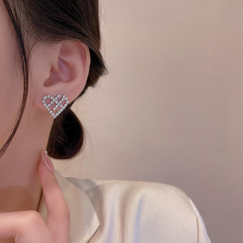 Anting Wanita Love Mata Tanam Korea Elegan Fashion Style Rodium