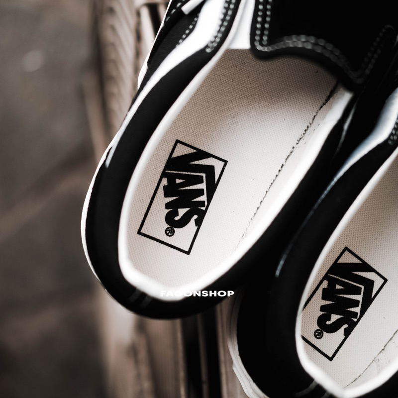 V4NS SLIP-ON SIDESTRIPES BLACK/WHITE ORIGINAL 100%