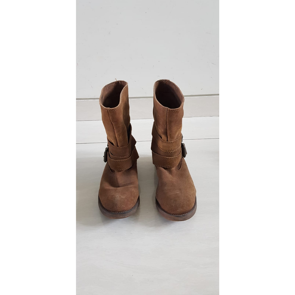Sepatu wanita Pull & Bear