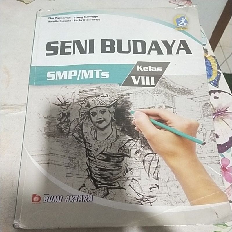 

Senin Budaya kls 8