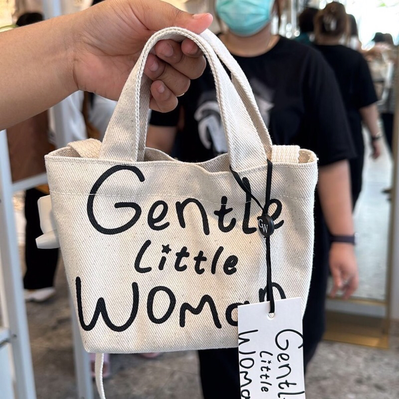 Gentle little woman mini slingbag