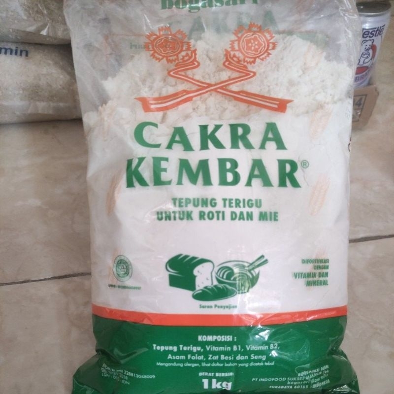 

Tepung Cakra Kembar 1 kg