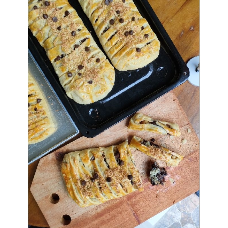 

Strudel pisang coklat keju (kecil)