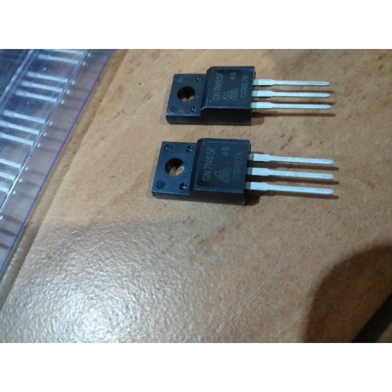 MOSFET 7N65 7 AMPER 650V