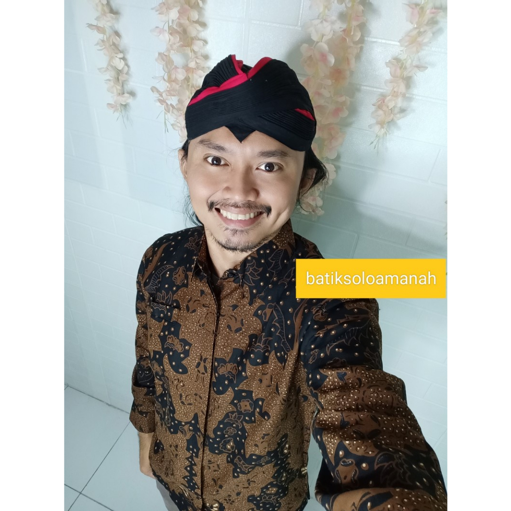 MAHAPRAJA BATIKSOLOAMANAH KEMEJA BATIK SOLO PRIA LENGAN PANJANG PENDEK LAPIS FURING ATASAN BATIK PREMIUM MODERN KATUN HALUS PEKSI JAYA PEKSI MUKTI PARANG  CENDONO ARINI KINASIH TUNIK MERAK BIRU BUNGA MERAH BOKOR LAWASAN TUNIK ANDIN NAKULA NAVY KLA SOGAN