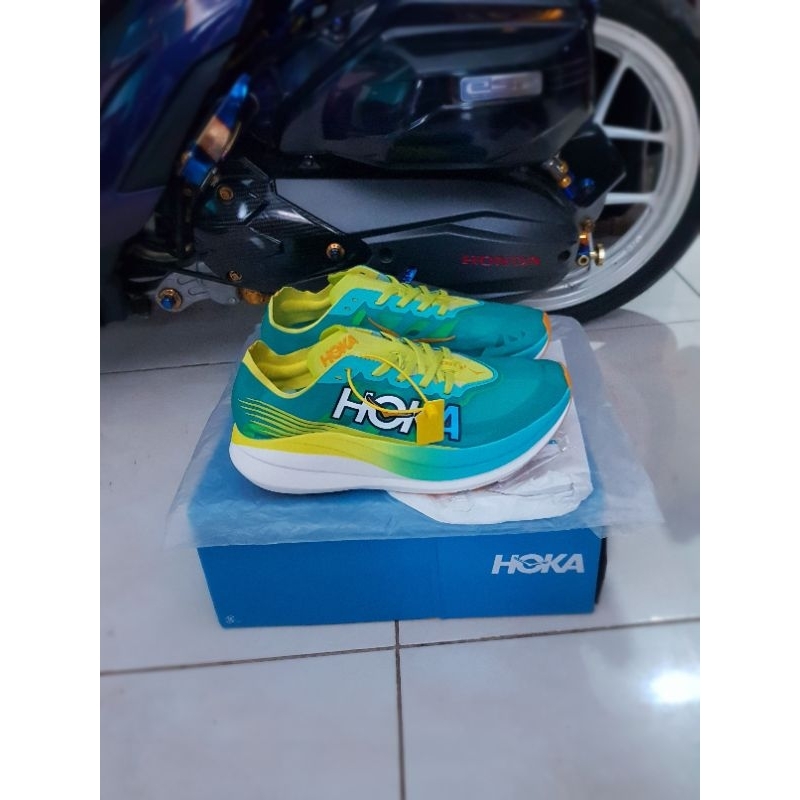 SEPATU LARI HOKA ONE ROCKET X 2 ORIGINAL