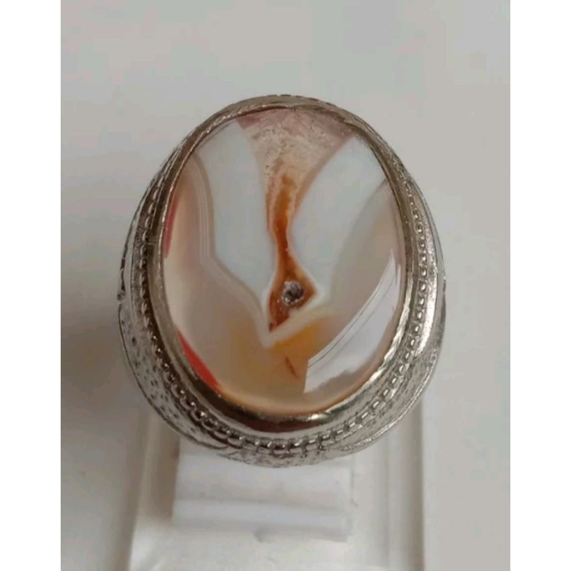 Batu Akik Permata Motif Gambar Kupu Kupu Atau Kantung Semar