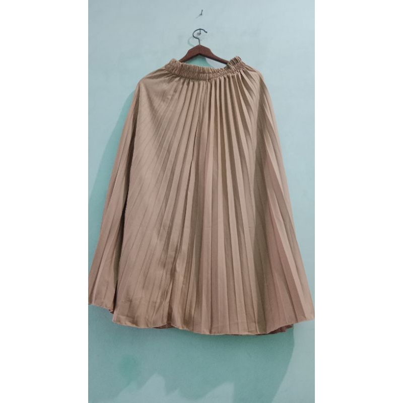 rok plisket preloved