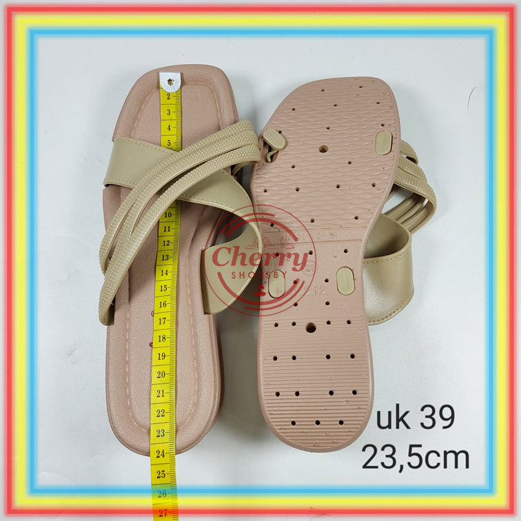 2212-4 Sandal Wedges Selop Karet Wanita Verotino Sendal Slop Cewek Jinjit Motif Tali Silang Glanzton