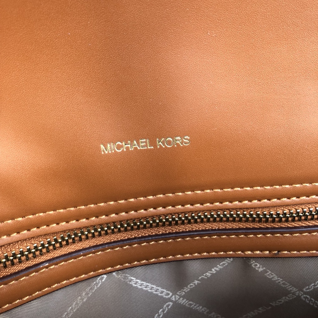 （Shopee Live）KM8188-6 8188  M-K Michael Kors Women's Medium Solid Color Presbyopia Handbag Crossbody Bag Shoulder Bag