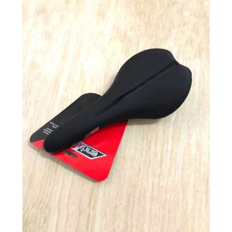 Sadel Endzone by velo 1623 Taiwan model velo race black