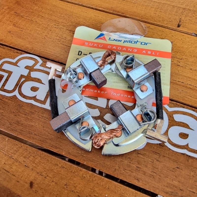 ARANG SET DINAMO STATER VESPA KLASIK