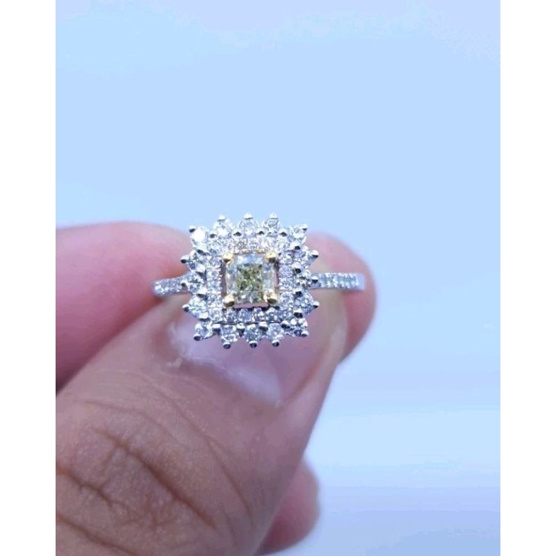 Cincin emas berlian asli