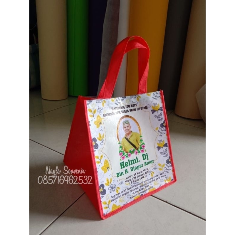 

tas berkat custom muat dus nasi 20x20 cm