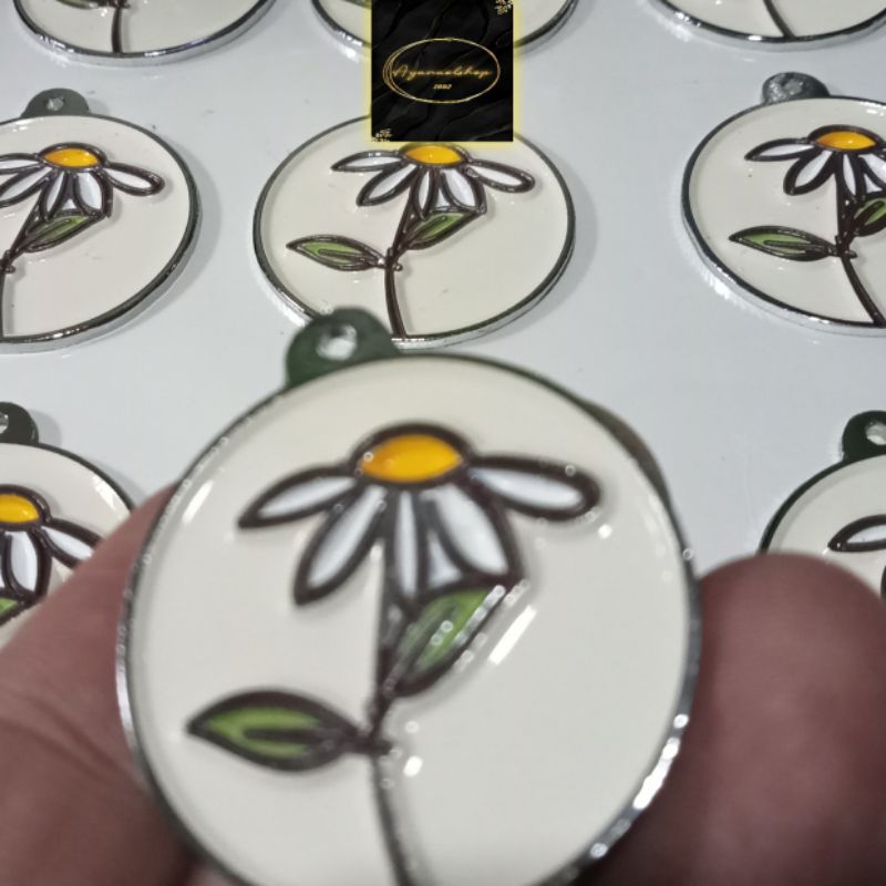 Ganci / Liontin Enamel Custom Design Bebas / Gantungan Kunci Custom / Keychain Enamel Custom