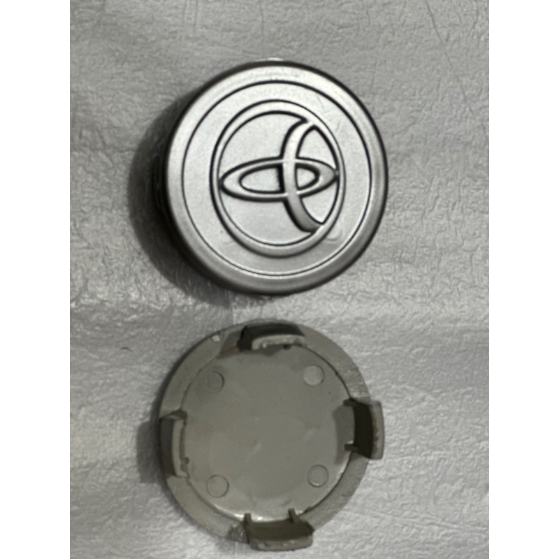 tutup dop velg Toyota Innova