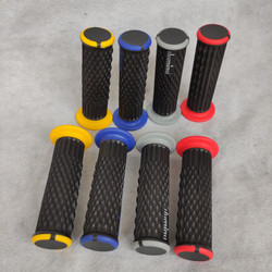 Handgrip Handfat Domino Model Jaring Untuk Semua Jenis Motor / Sarung Gas Motor Domino Jaring