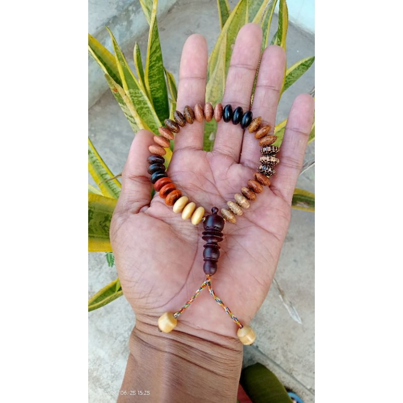 TASBIH GELANG 33 BUTIR KOMBINASI 11 KAYU BERTUAH