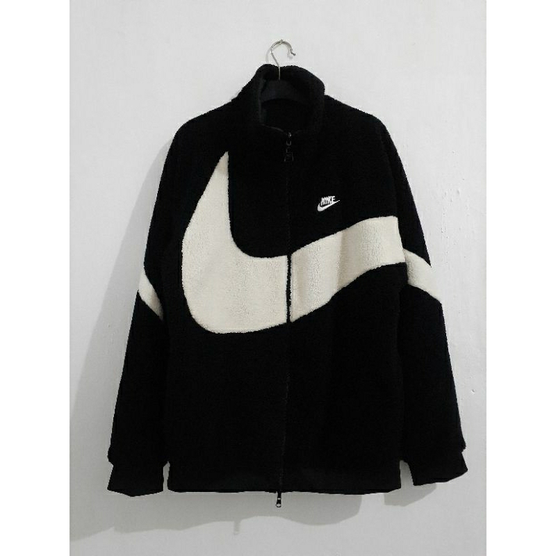 NIKE BIG SWOOSH REVERSIBLE BOA JACKET