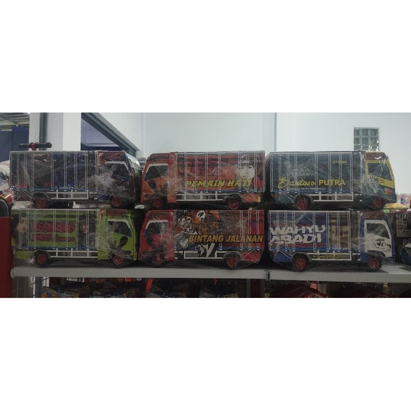 truk miniatur oleng ada lampu