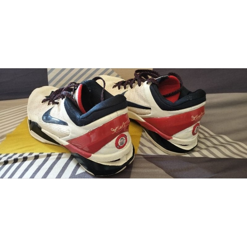 Sepatu basket Kobe second