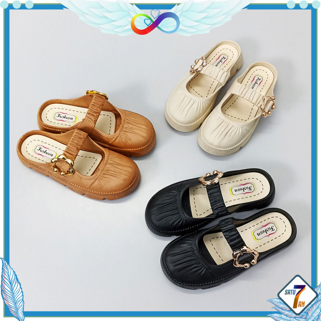 Sepatu Sandal Slop Wanita Tali Kerut Gesper Bunga Fashion Style Korea Kasual Satu7an SPT-63