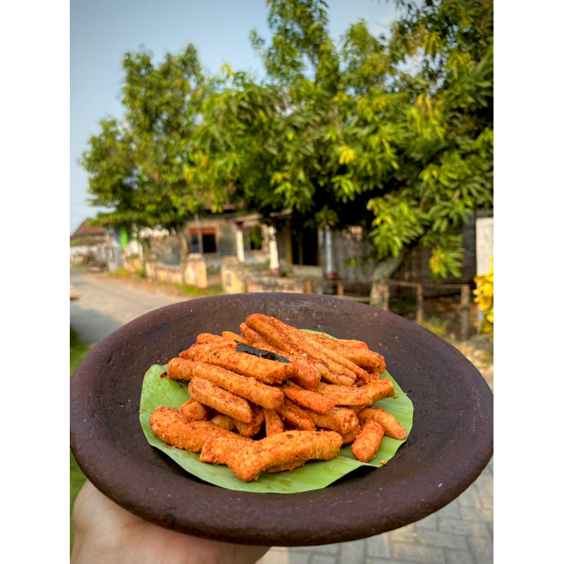 

Snack Camilan Keluarga Bastik goreng pedas