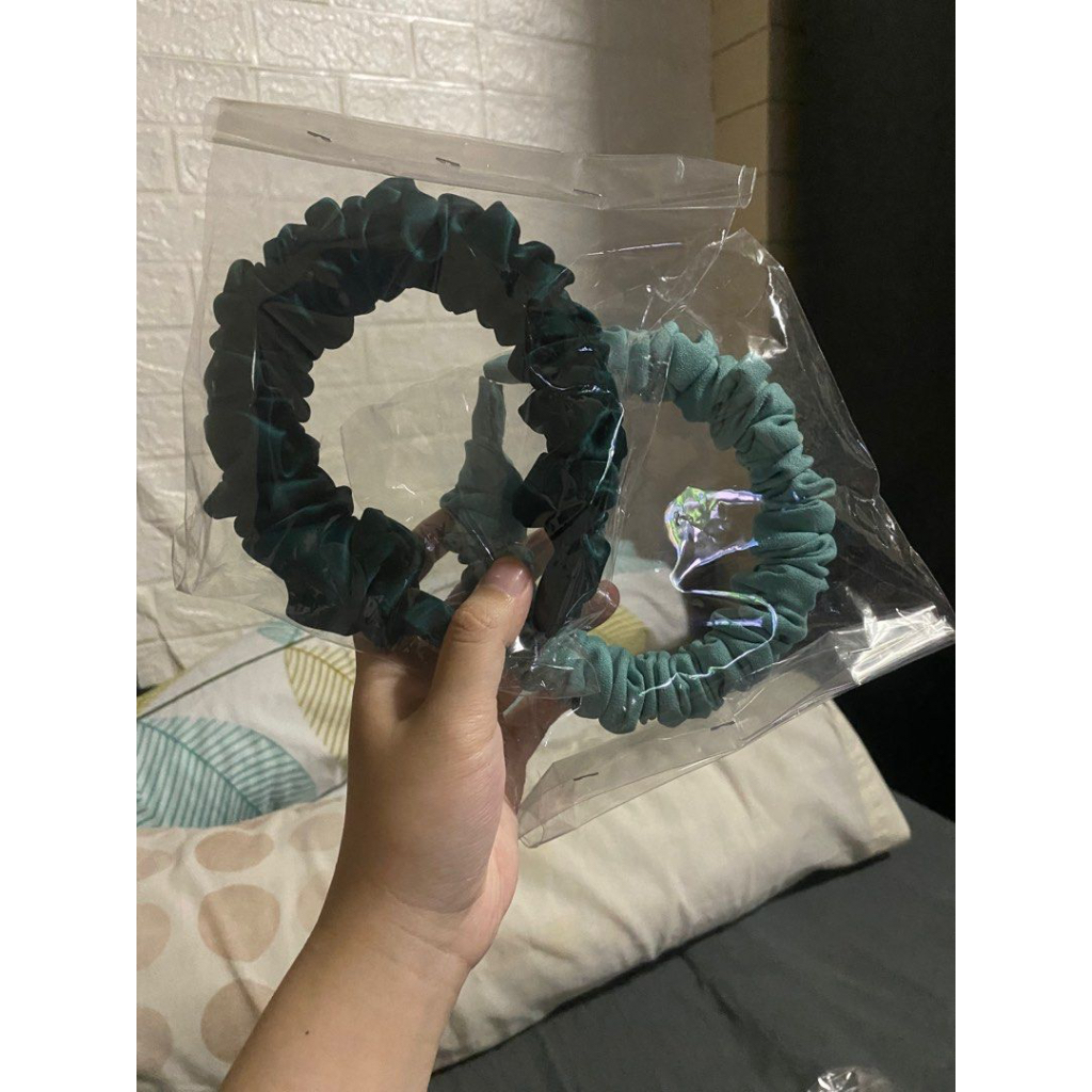 `ღ´ PHINKL `ღ´ Bandana scrunchie kekinian ala nagita slavina artis kerut silk bahan bagus