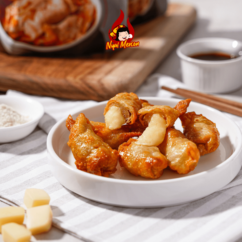 Paket Box Pangsit Lengkap Nyai Mercon (dua pangsit rangu + dua pangsit keju + dua pangsit ori)