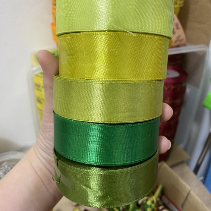 

Pita Satin Polos 1 Inchi / 2,5cm