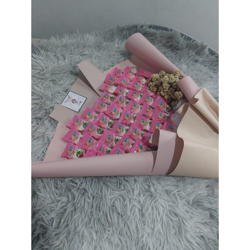 

bucket snack/bucket yupi love/buket bunga/hampers/hadiah/birthday/wisuda/wedding/gift box/ulang tahun